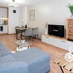 New Modern & Cozy With Free Private Parking And Ev Charging Station Appartement Varna