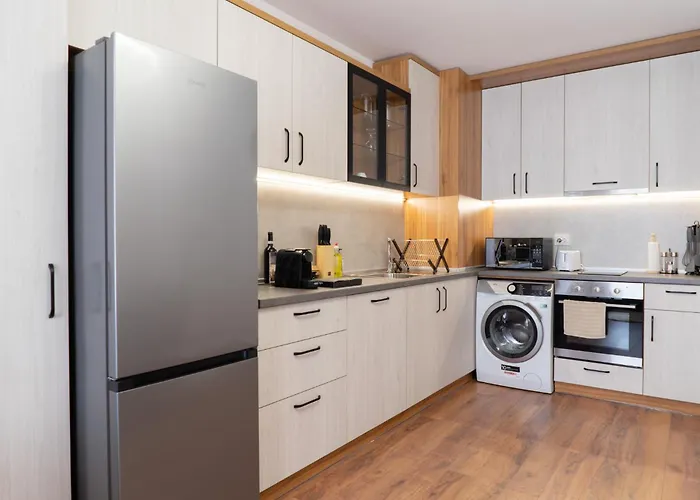 New Modern & Cozy With Free Private Parking And Ev Charging Station Διαμέρισμα