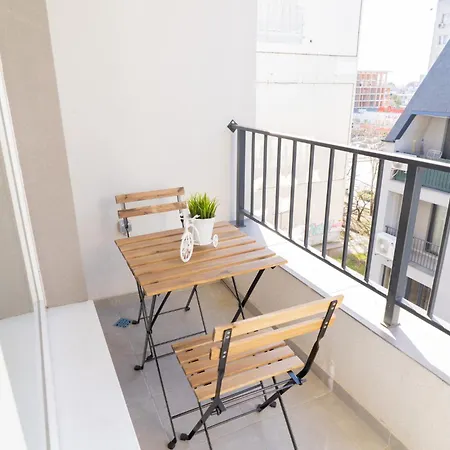 New Modern & Cozy With Free Private Parking And Ev Charging Station * ヴァルナ