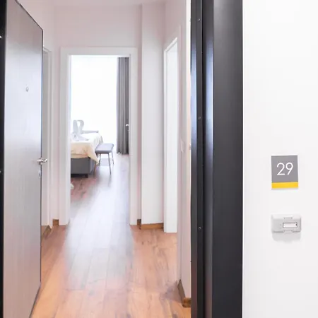 New Modern & Cozy With Free Private Parking And Ev Charging Station Appartement