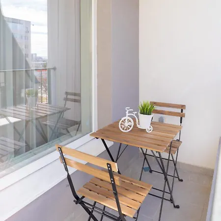 Διαμέρισμα New Modern & Cozy With Free Private Parking And Ev Charging Station *