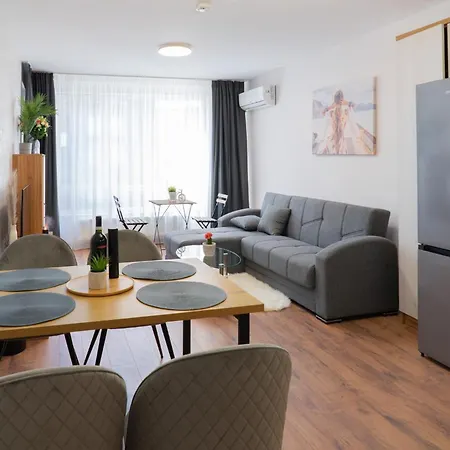 New Modern & Cozy With Free Private Parking And Ev Charging Station Appartement