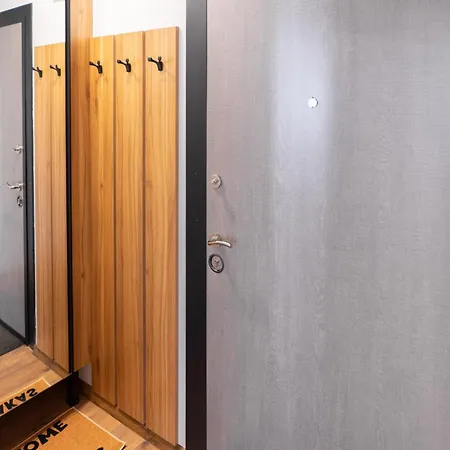 New Modern & Cozy With Free Private Parking And Ev Charging Station Διαμέρισμα