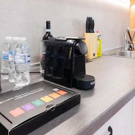 New Modern & Cozy With Free Private Parking And Ev Charging Station