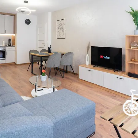 New Modern & Cozy With Free Private Parking And Ev Charging Station Appartement Varna