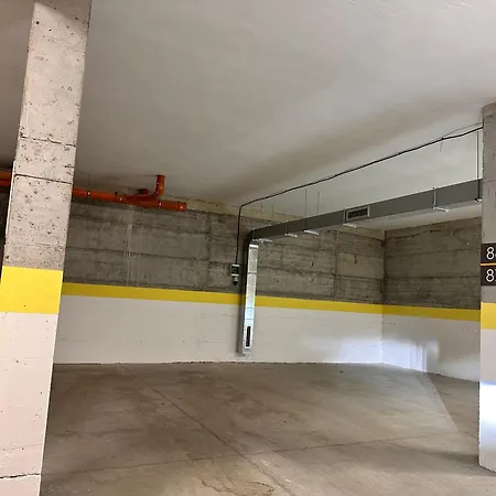 New Modern & Cozy With Free Private Parking And Ev Charging Station Διαμέρισμα