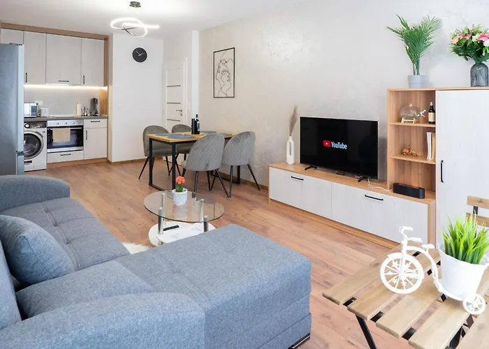 New Modern & Cozy With Free Private Parking And Ev Charging Station Apartment Varna